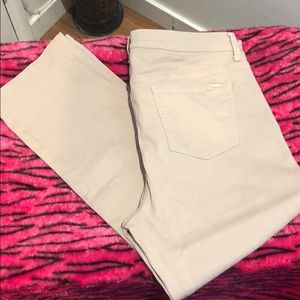 🚫🚫SOLD🚫🚫 EUC very cute Jennifer Lopez capris🌼🌼